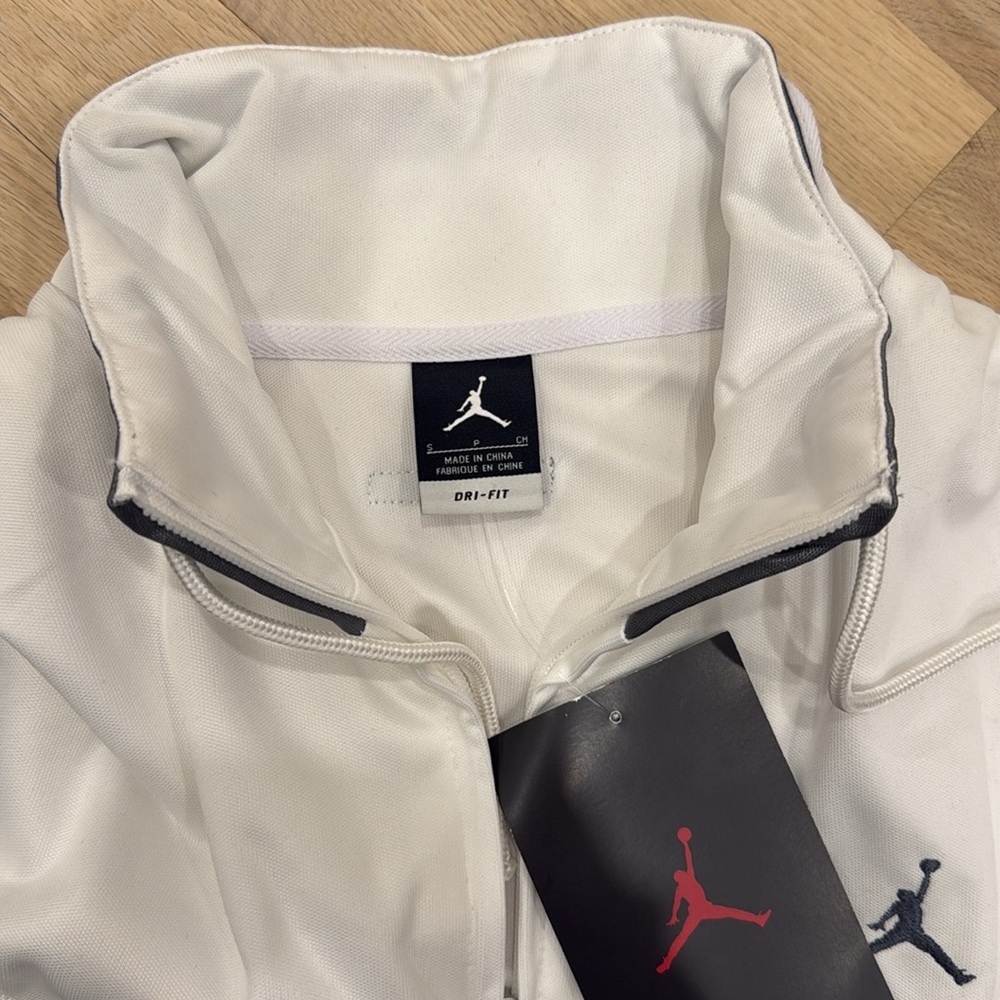 Jordan jacket small - Picture 3 of 6